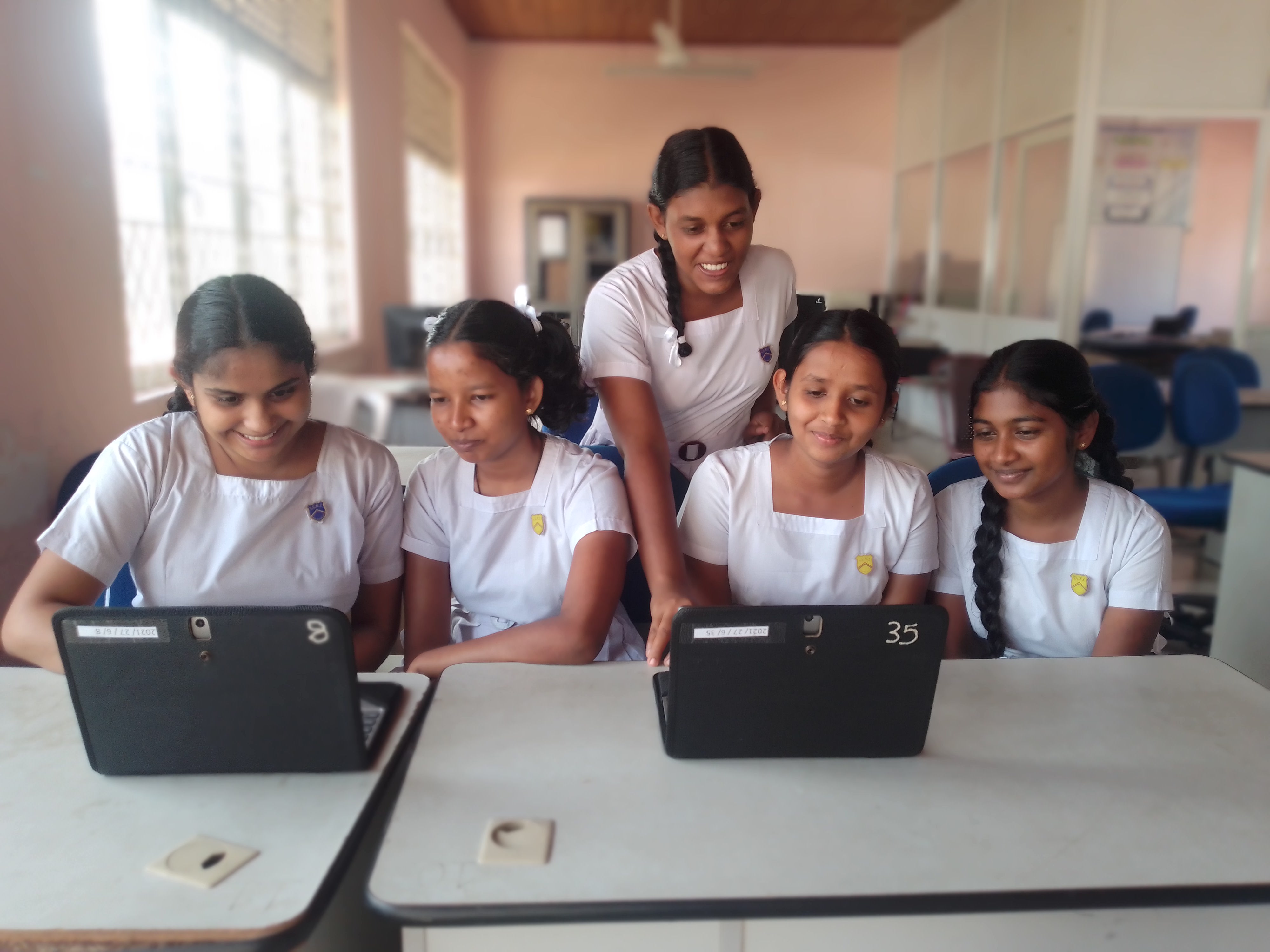 "වෙබ් අඩවි සංවර්ධන කණ්ඩායම - 2024"